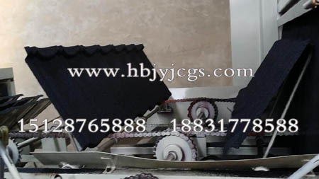 自動布砂、翻砂